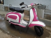 White With Pink Vintage Scooter Lamby 150