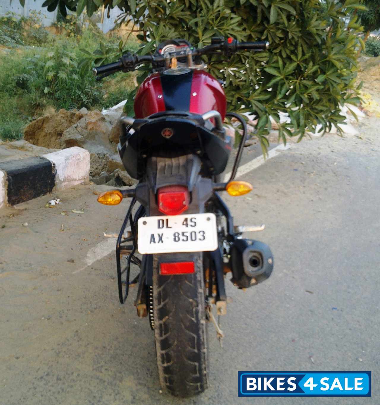 Blood Red Yamaha FZ16 Blood Red Yamaha FZ16