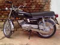 Black Yamaha RX 100