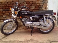 Black Yamaha RX 100