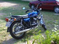 Blue Yamaha RD 350