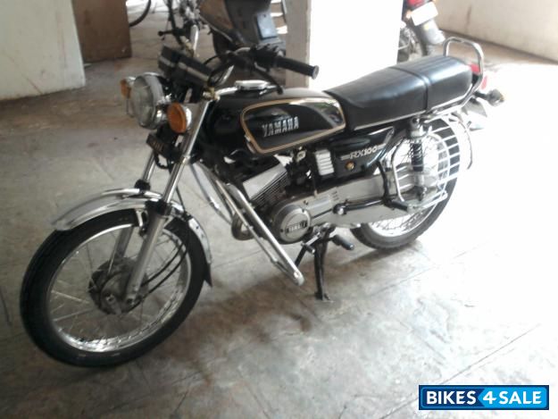 Used 1987 Model Yamaha Rx 100 For Sale In Pune Id 384 Black Colour Bikes4sale