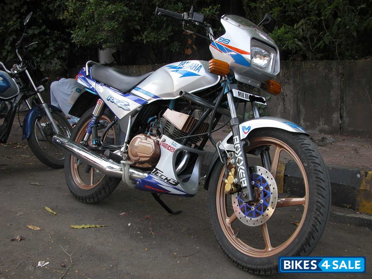 Silver/ Blue Yamaha RXZ