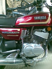 Maroon Yamaha RX 135