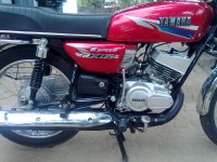 Red Yamaha RX 135