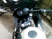 Sporty Black And White Hero Karizma R