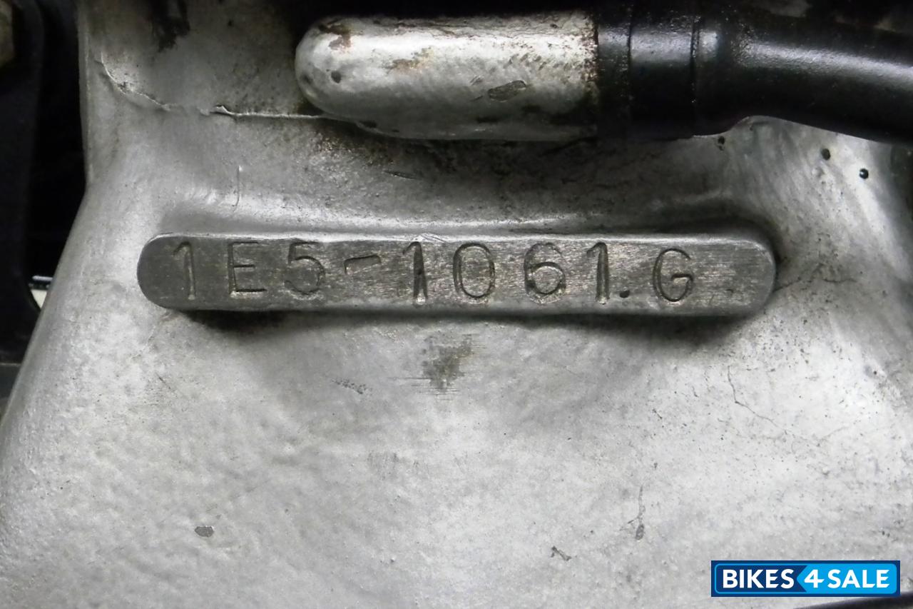 Grey Mettalic/black Duel Tone Royal Enfield Lightning 535 Grey Mettalic/black Duel Tone Royal Enfield Lightning 535