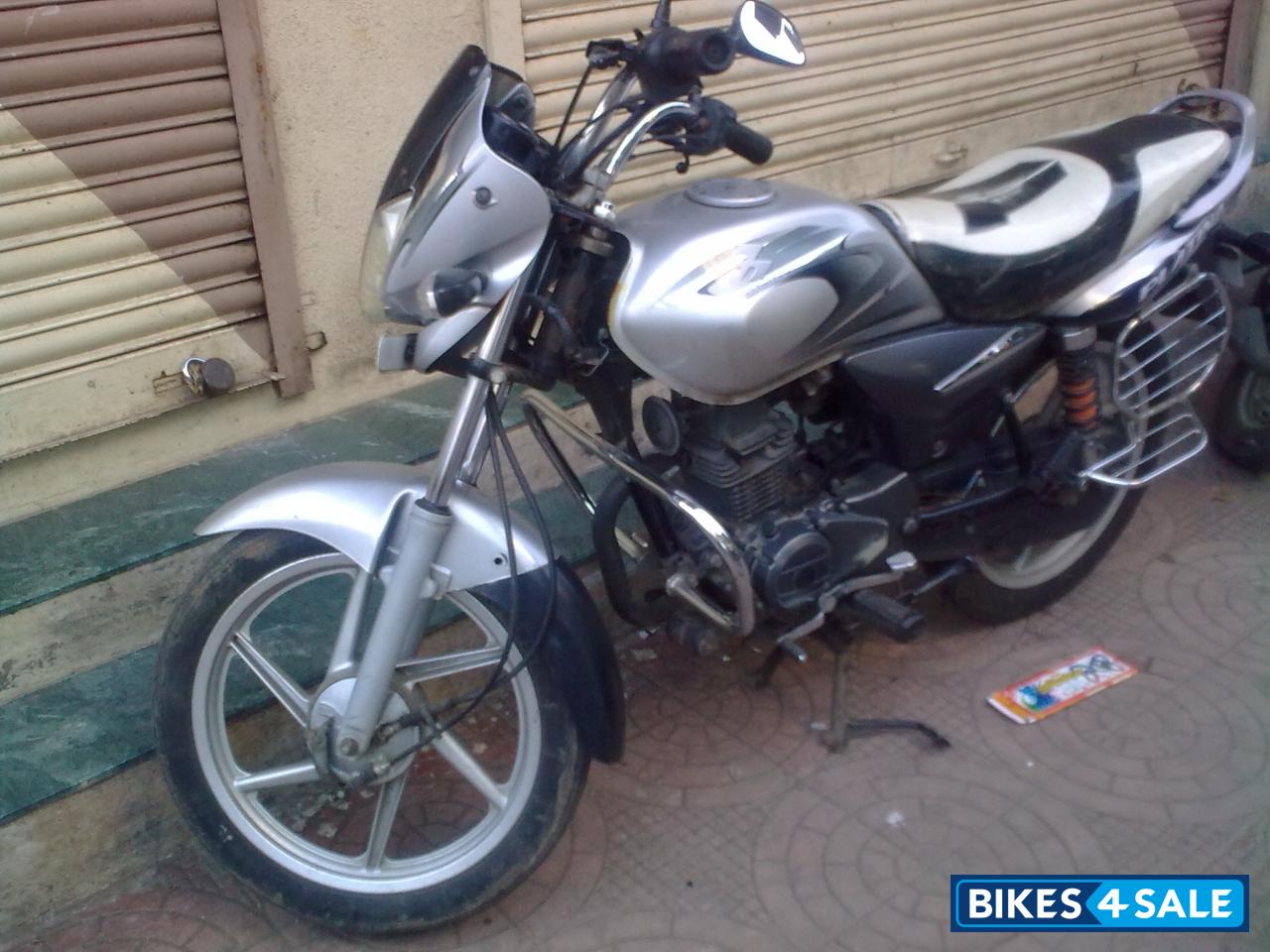 Silver Bajaj Platina 100