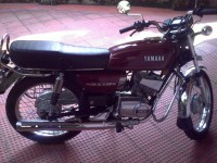 Red Yamaha RX 135