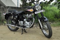 Black Royal Enfield Bullet Standard 350