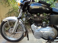 Black Royal Enfield Bullet Standard 350