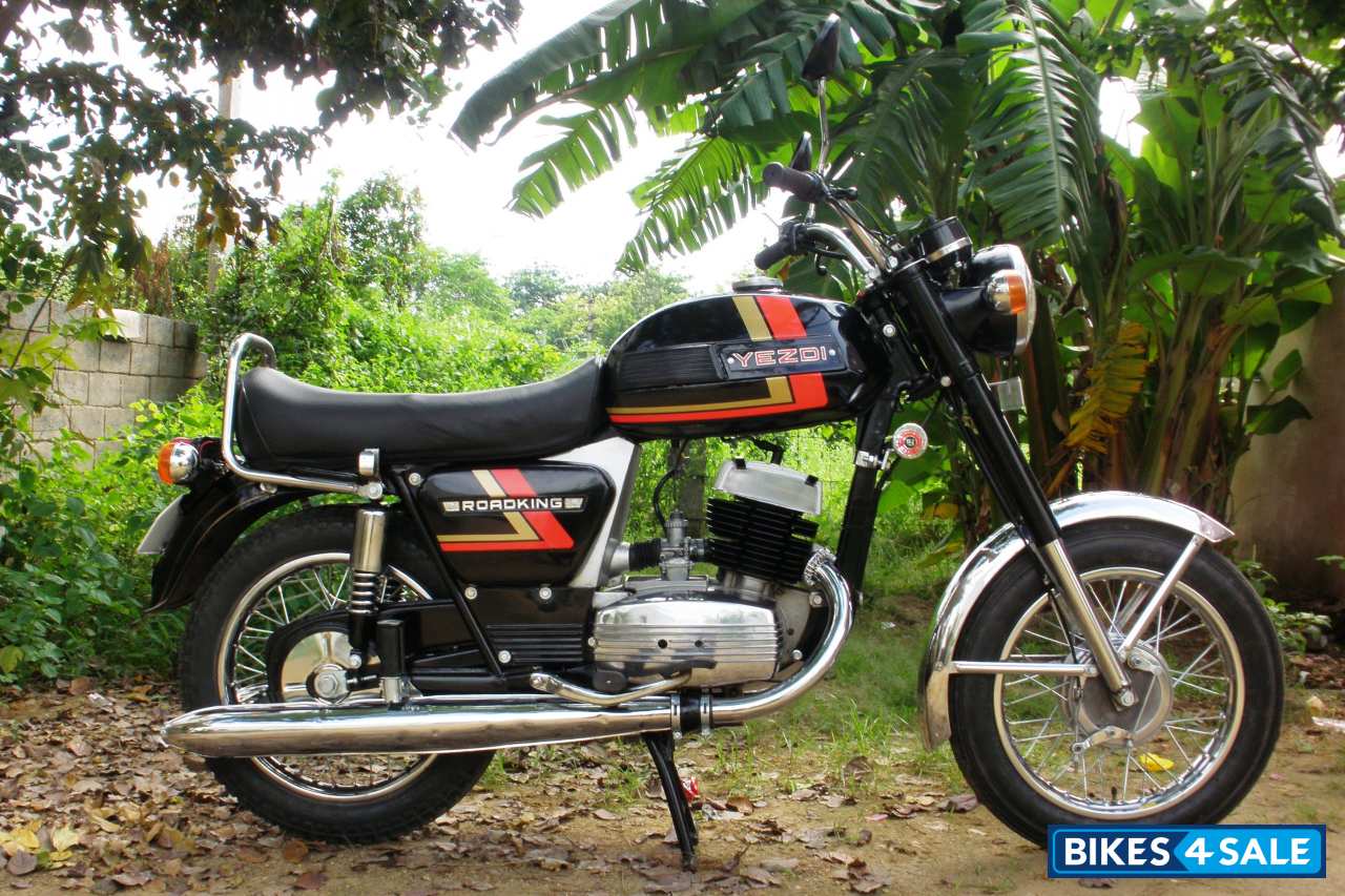 Black Ideal Jawa Yezdi RoadKing