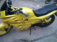 Pearl Yellow Hero Karizma