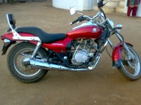 Red Bajaj Avenger 180 DTS-i