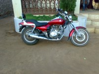 Red Bajaj Avenger 180 DTS-i