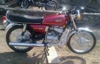 Metalic Blanzing Red. Yamaha RX 100