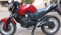 Red/black Yamaha RD 350