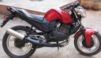 Red/black Yamaha RD 350