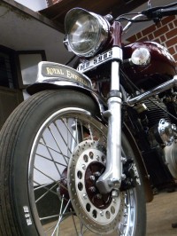 Metallic Meroon Royal Enfield Bullet Standard 350