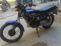 Blue Yamaha RX 135