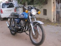 Blue Yamaha RD 350