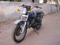 Blue Yamaha RD 350