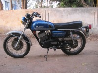 Blue Yamaha RD 350