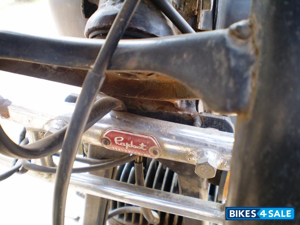 Black Yamaha Rajdoot Black Yamaha Rajdoot