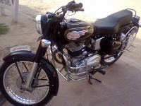 Black Royal Enfield Bullet Standard 350