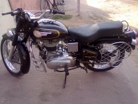 Black Royal Enfield Bullet Standard 350