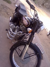 Black Royal Enfield Bullet Standard 350