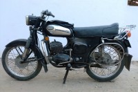 Black Yamaha Rajdoot