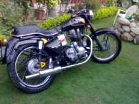 Black Royal Enfield Bullet Standard 350