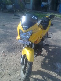 Yellow Hero Karizma R