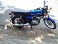 Blue Yamaha RX 135