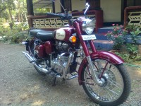 Red Royal Enfield Classic 350