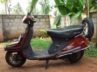 Meroon Kinetic Kinetic Honda