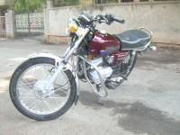 Maroon Yamaha RX 135