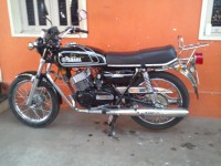 Black Yamaha RD 350