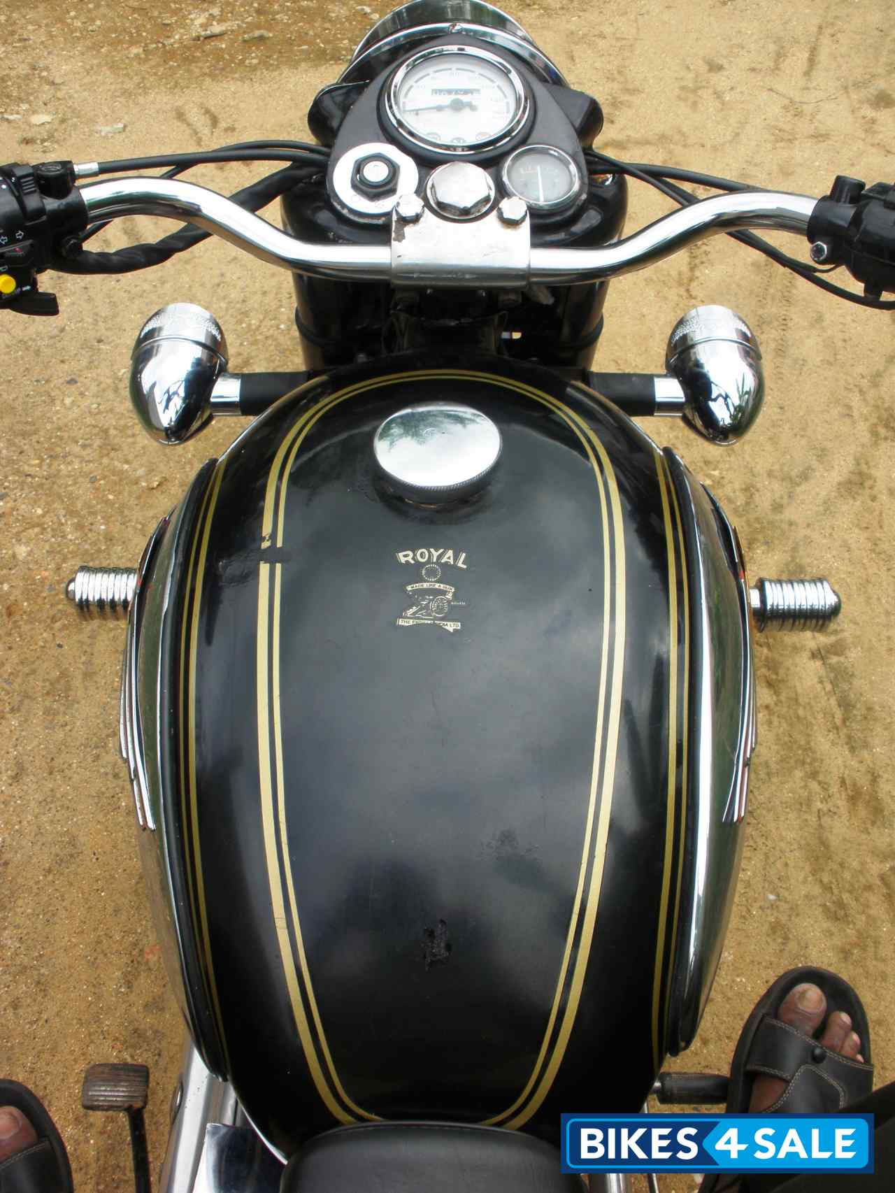 Black Royal Enfield Bullet Standard 350 Black Royal Enfield Bullet Standard 350