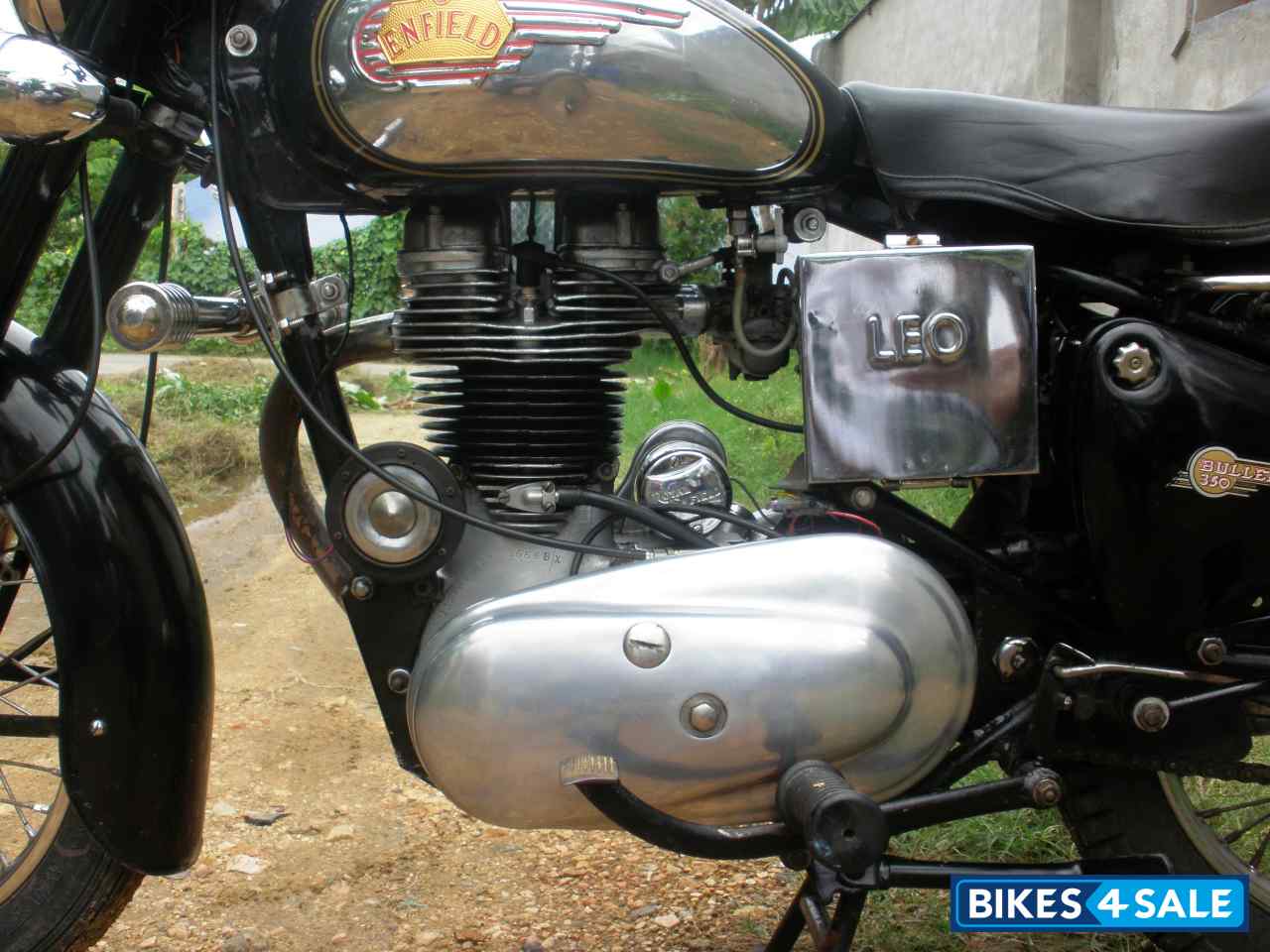 Black Royal Enfield Bullet Standard 350 Black Royal Enfield Bullet Standard 350