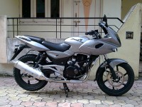 Silver Bajaj Pulsar 220 DTSi