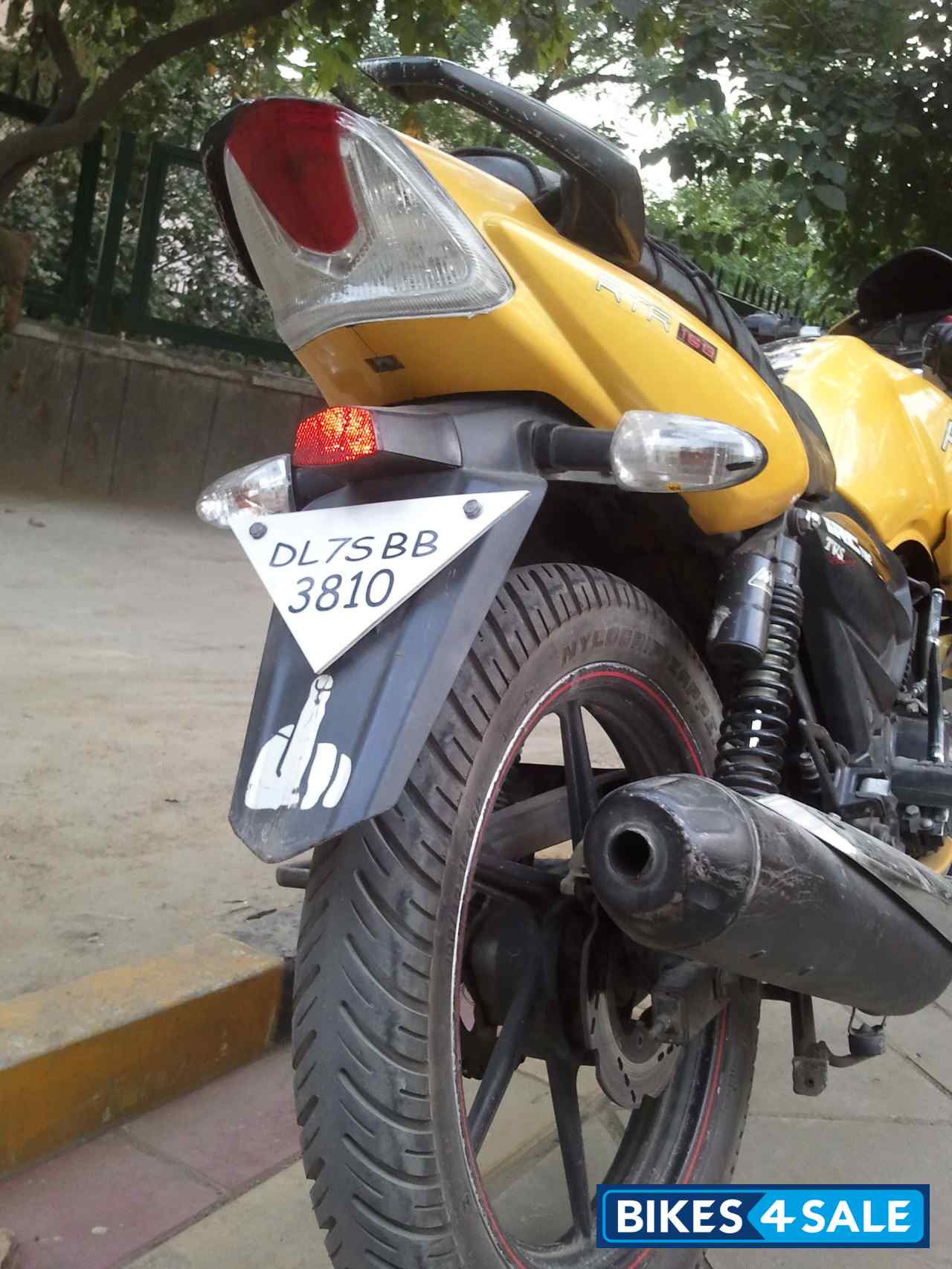 Used 09 Model Tvs Apache Rtr 160 For Sale In New Delhi Id Yellow Colour Bikes4sale