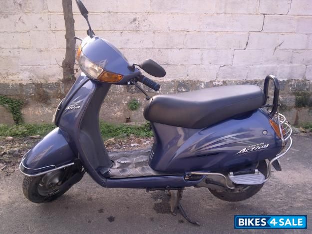 Blue Honda Activa