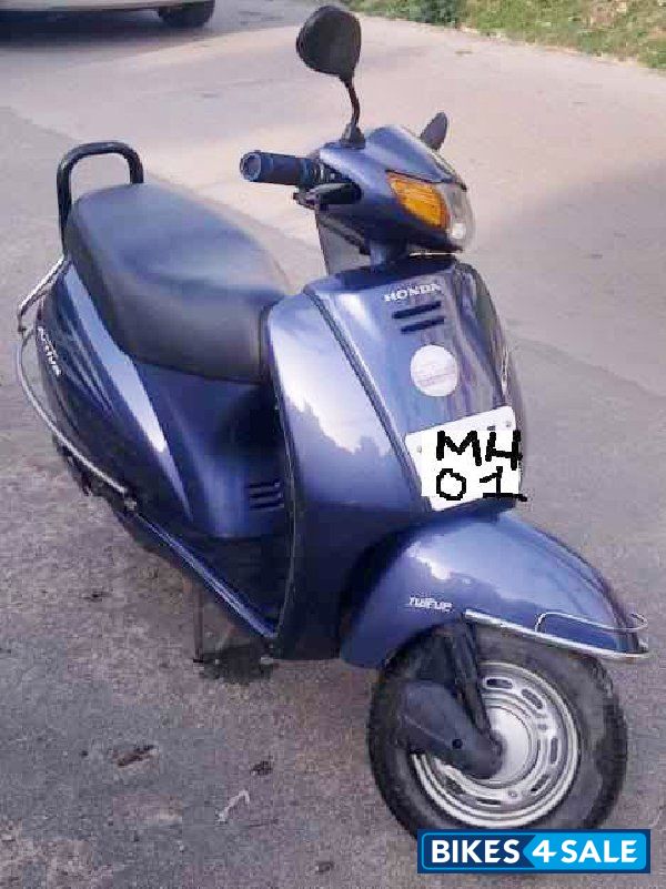 Blue Honda Activa