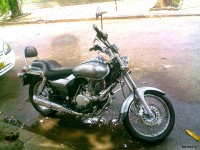 Silver Grey Bajaj Avenger 180 DTS-i