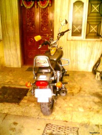 Silver Grey Bajaj Avenger 180 DTS-i