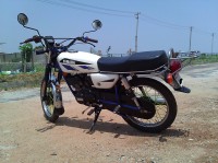 White Yamaha RX 135