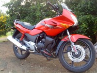 Red Hero Karizma R