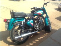 Black Bajaj Caliber 115